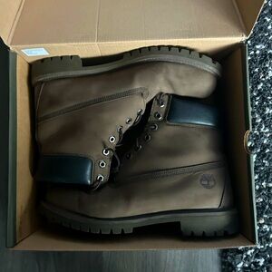 Size 12 Men’s Timberland Waterproof Boots - Light Brown